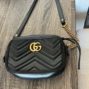 Gucci cross body purse
